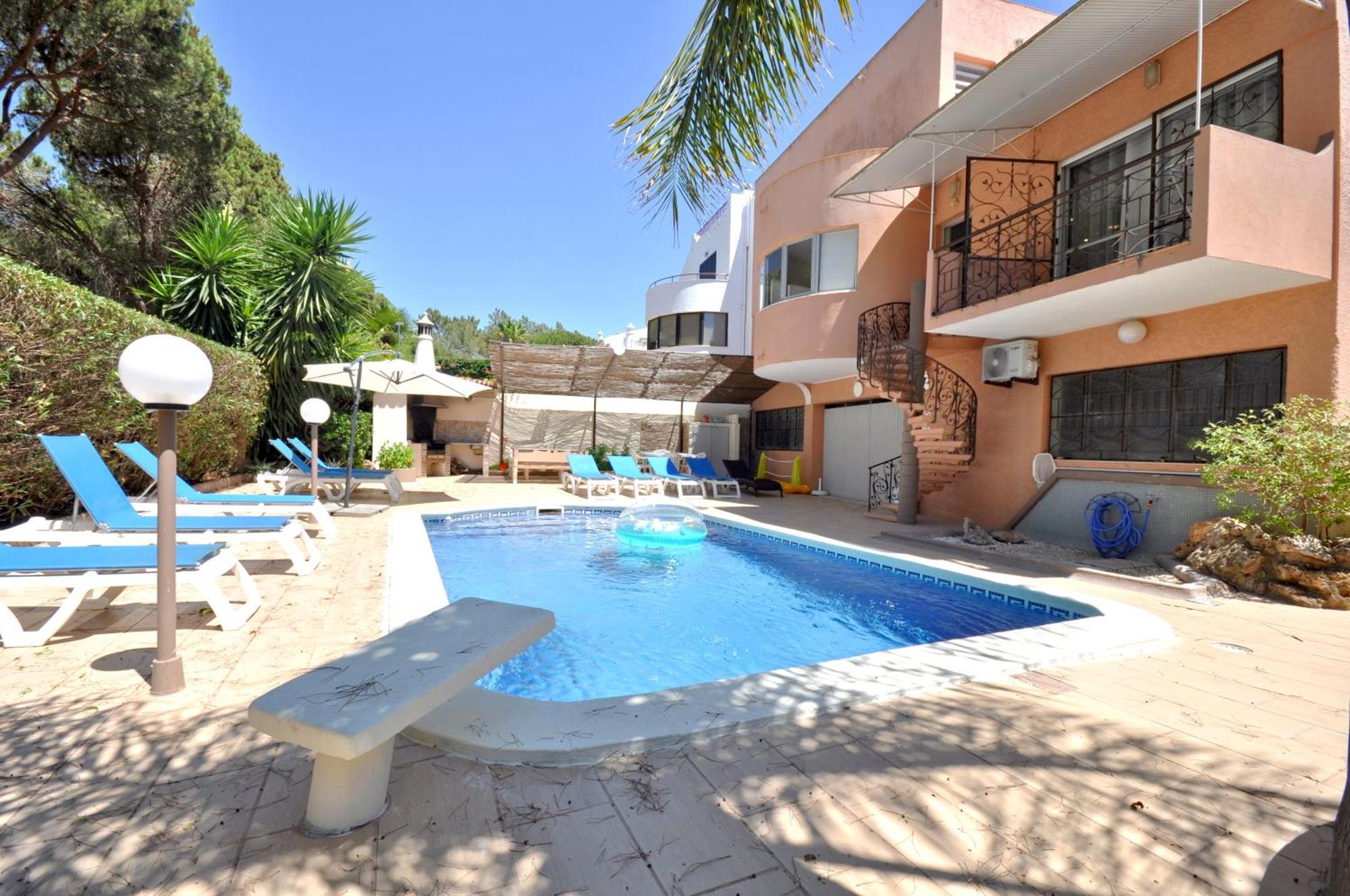 Walking Distance To The Centre - Snooker Table - Private Pool - 5 Bedrooms Quarteira Exterior photo